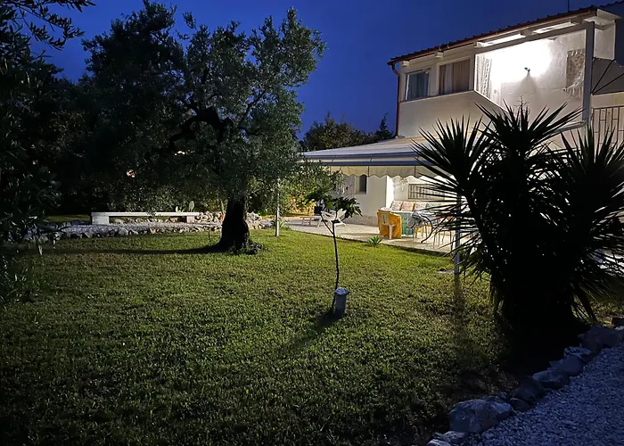 B&B Villa Mediterranea With Private Parking Trani